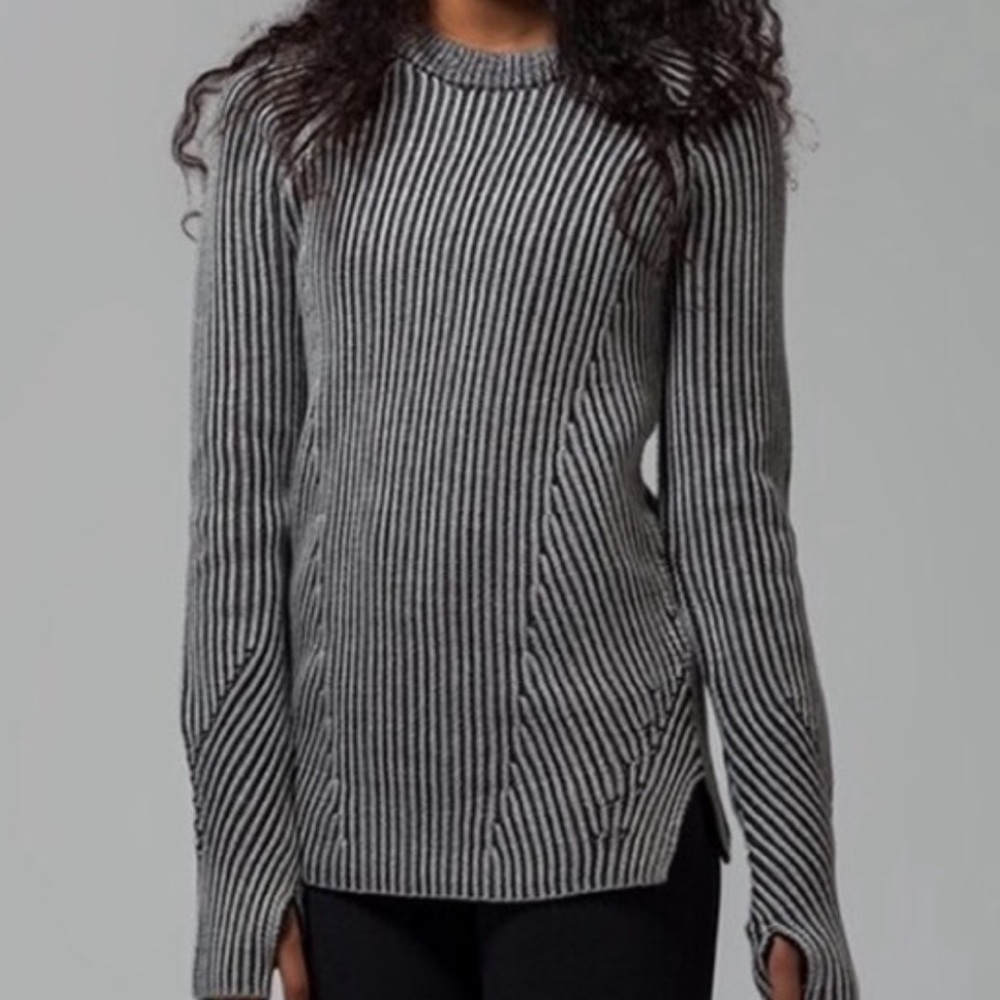 ivivva sweater snow salutations SIze 14